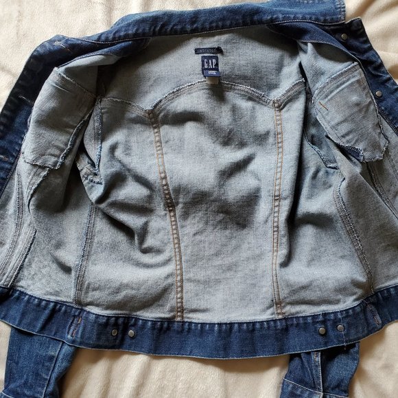 Gap Denim Jacket   Medium. - Picture 9 of 9